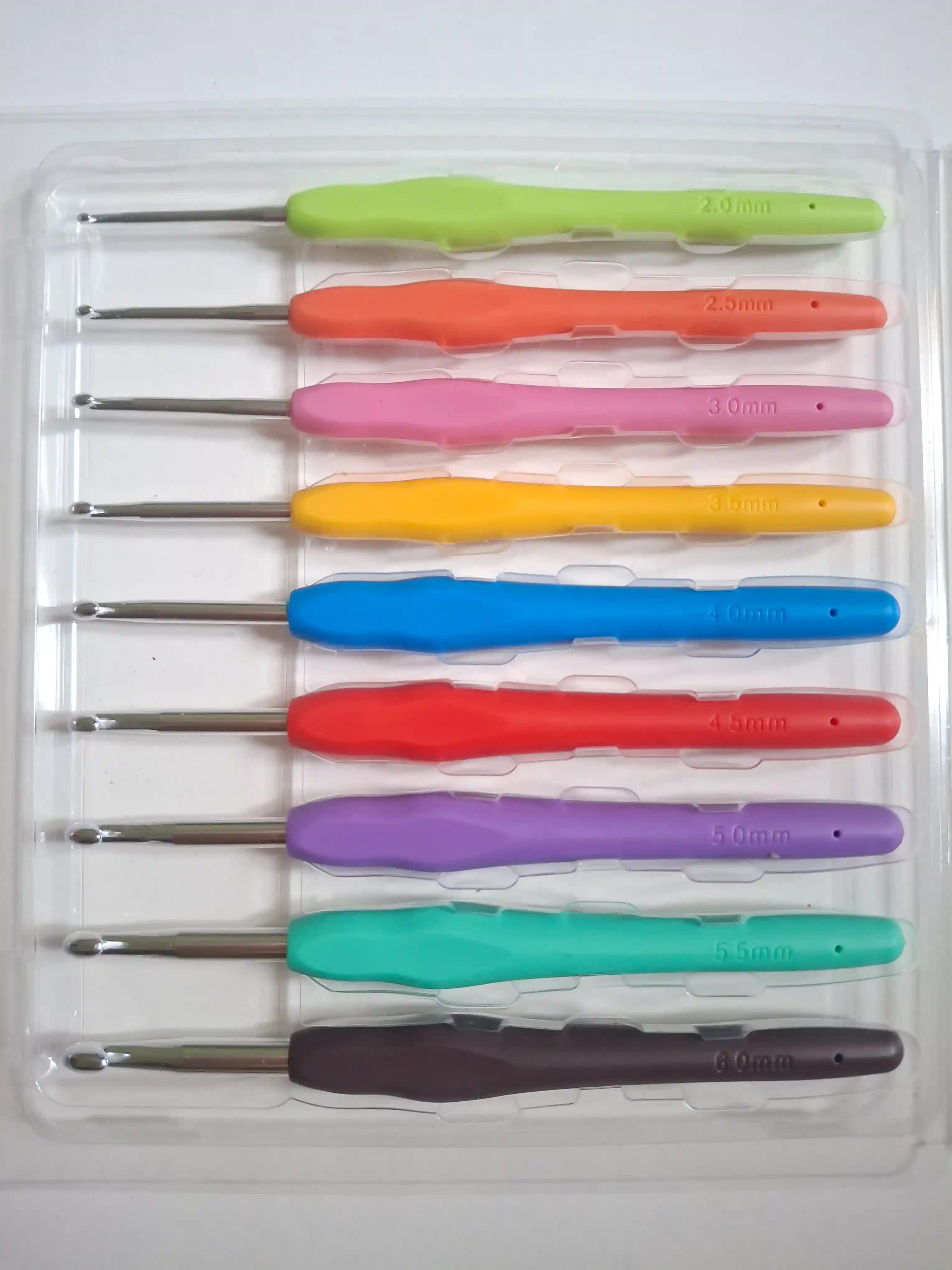Crochet Hook Set (9 hooks)
