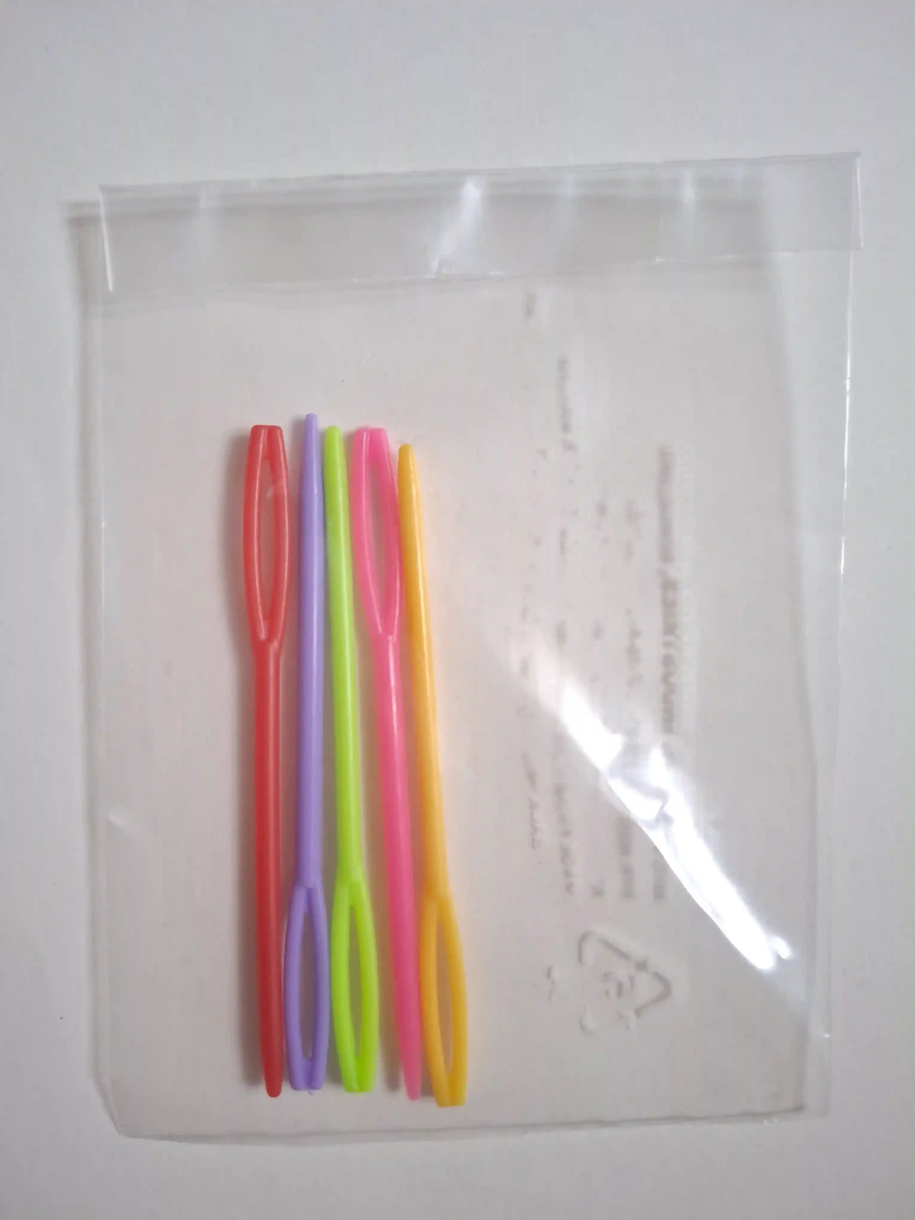 Plastic Needle (5)